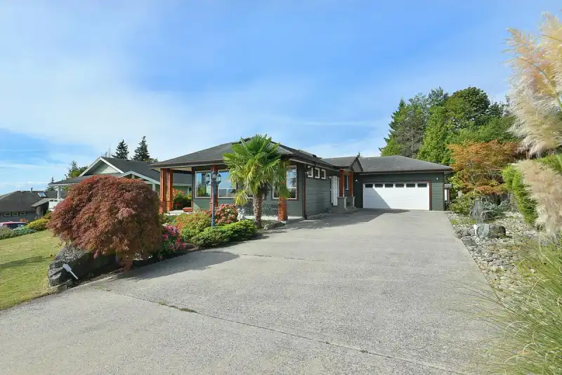 6277 BAILLIE ROAD - photo 1 of 25