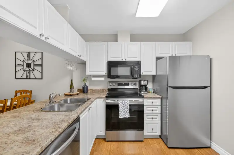 103 11960 HARRIS ROAD - photo 4 of 23
