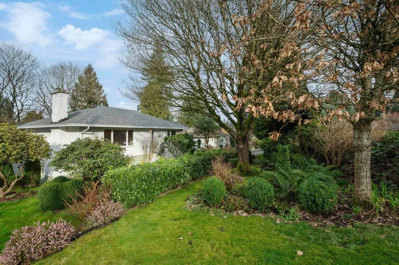 12657 98 AVENUE - photo 2 of 25