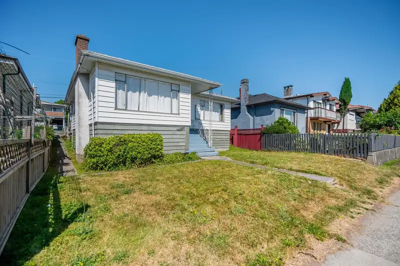 4587 KNIGHT STREET - photo 1 of 12
