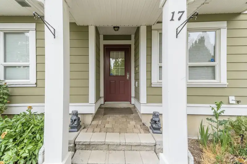 17 20159 68 AVENUE - photo 2 of 40