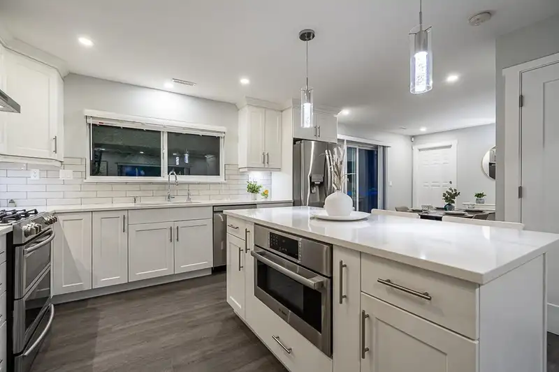 27527 31A AVENUE - photo 4 of 40