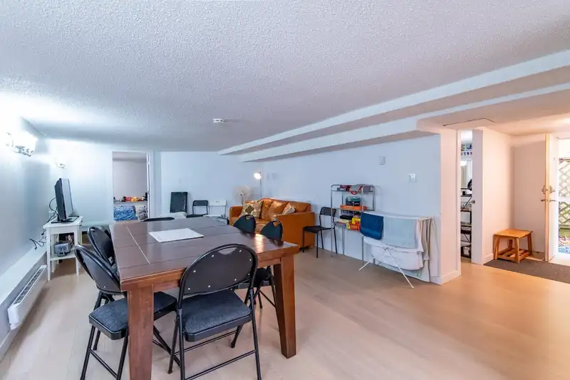 3315 W 6TH AVENUE - photo 4 of 40