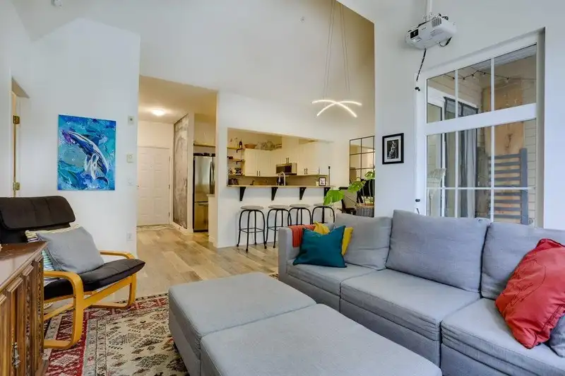 419 5518 14 AVENUE - photo 3 of 26