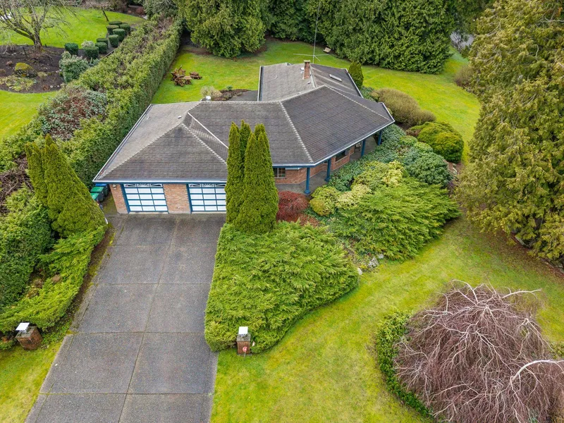 3039 163 STREET - photo 3 of 25