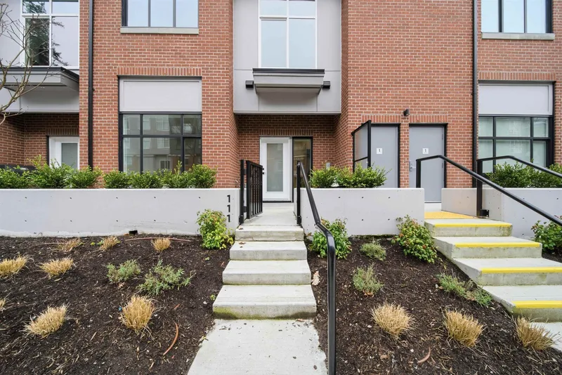 111 3465 146A STREET - photo 2 of 17