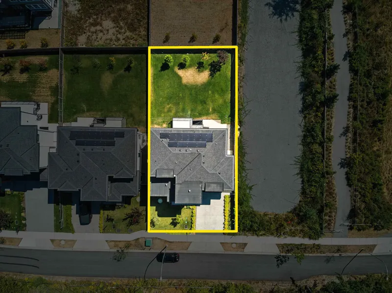 20062 27A AVENUE - photo 2 of 24