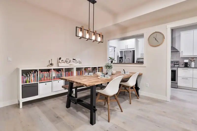 102 14988 101A AVENUE - photo 2 of 21