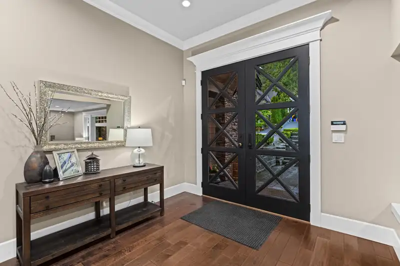 673 SYLVAN AVENUE - photo 4 of 39