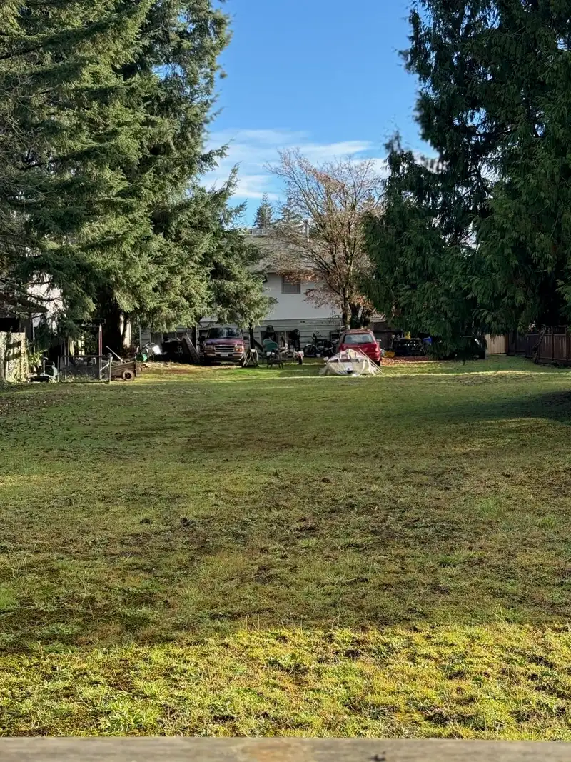 892 MACINTOSH STREET - photo 2 of 4