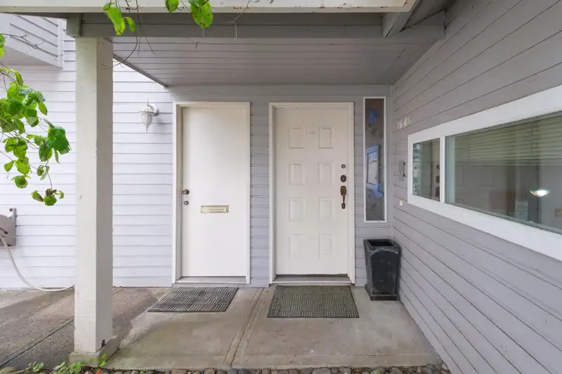 3646 BRAHMS AVENUE - photo 4 of 32