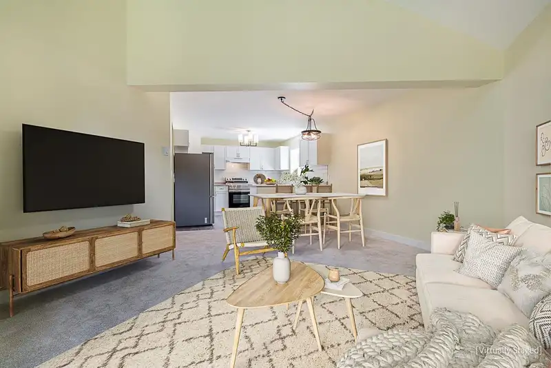 204 13858 102ND AVENUE - photo 1 of 26