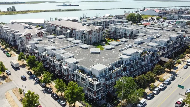 213 4280 MONCTON STREET - photo 2 of 25