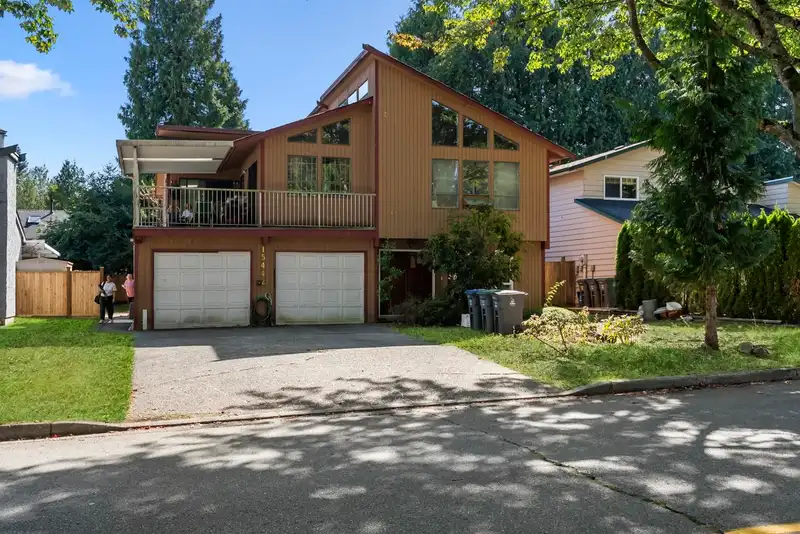 15442 98 AVENUE - photo 1 of 8