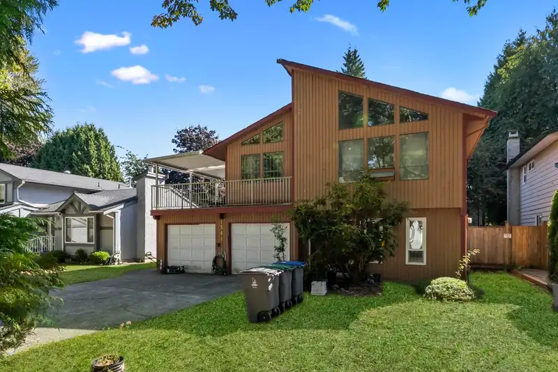 15442 98 AVENUE - photo 3 of 8