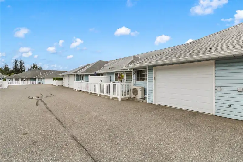 41 1450 MCCALLUM ROAD - photo 1 of 33