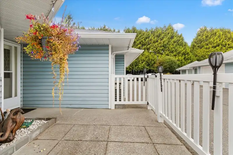 41 1450 MCCALLUM ROAD - photo 3 of 33