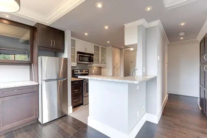 602 2020 BELLWOOD AVENUE - photo 1 of 26