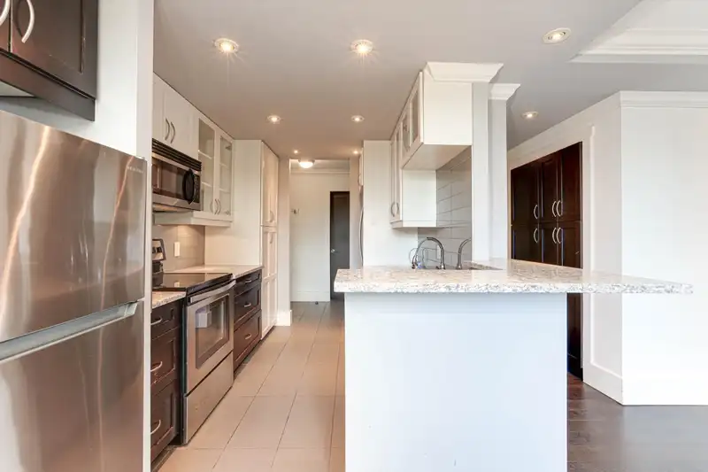 602 2020 BELLWOOD AVENUE - photo 3 of 26