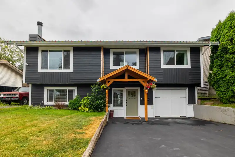 35348 WELLS GRAY AVENUE - photo 1 of 40