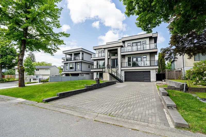 9417 132A STREET - photo 2 of 25