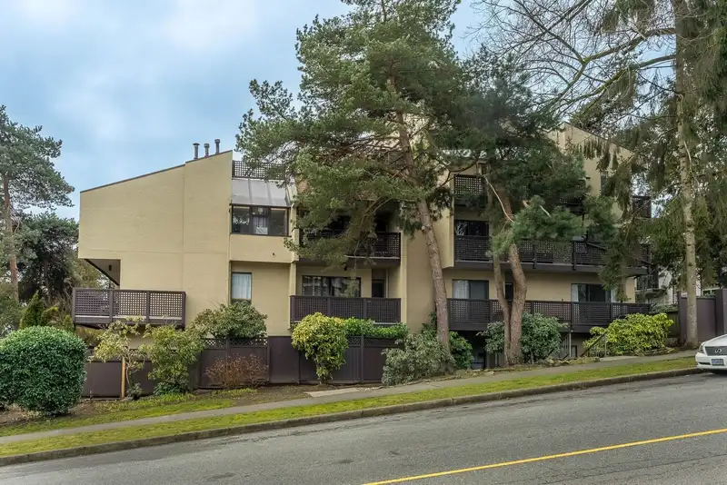 103 110 SEVENTH STREET - photo 1 of 21