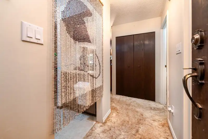 103 110 SEVENTH STREET - photo 3 of 21