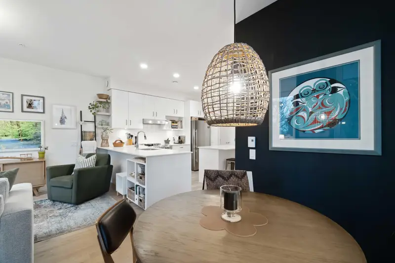 403 2137 CHESTERFIELD AVENUE - photo 3 of 25