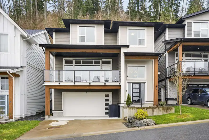 5 6262 REXFORD DRIVE - photo 1 of 35