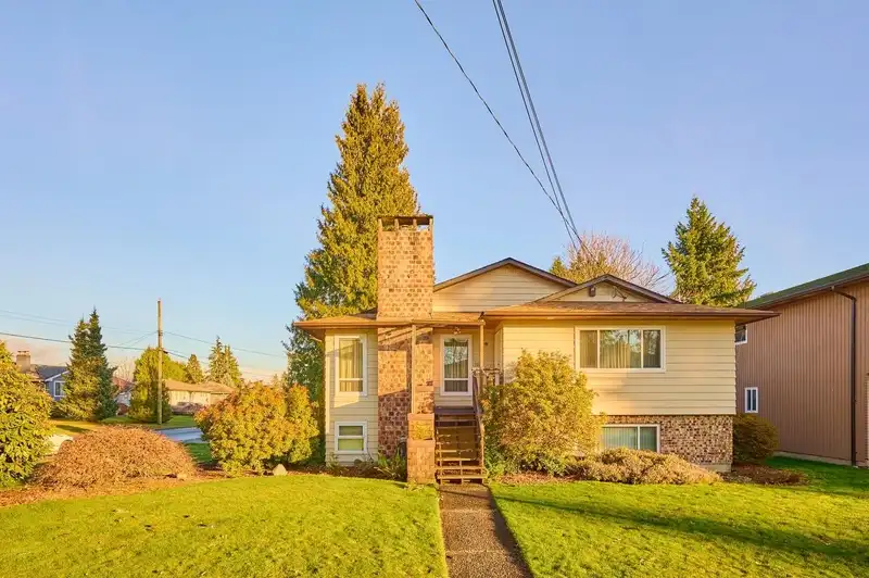 685 PORTER STREET - photo 1 of 30