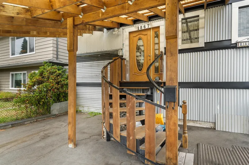 1867 SALISBURY AVENUE - photo 2 of 25