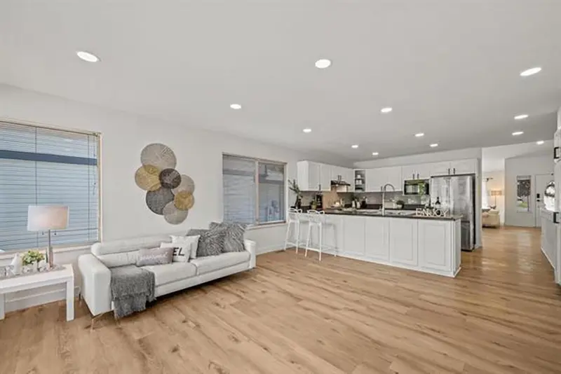 23015 124B AVENUE - photo 4 of 25