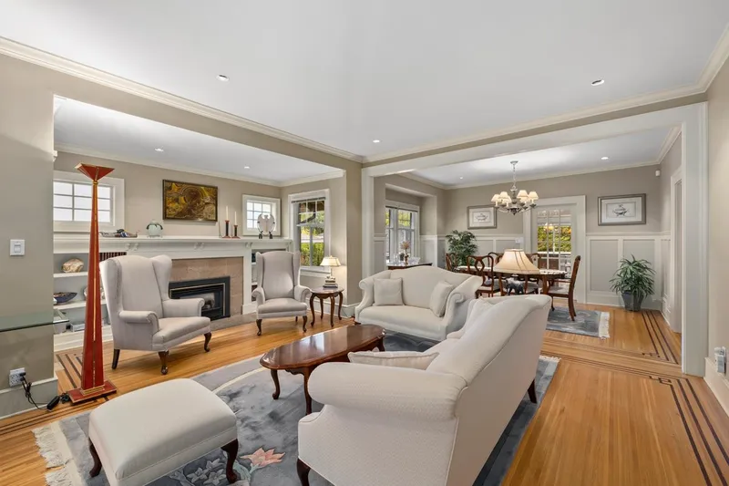 1163 NANTON AVENUE - photo 2 of 25