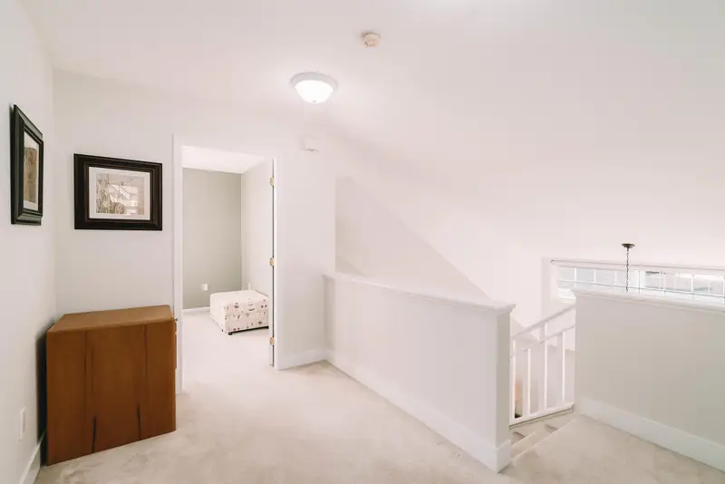 19 14877 33 AVENUE - photo 4 of 25