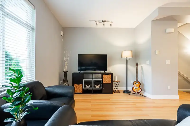 4 13899 LAUREL DRIVE - photo 2 of 24