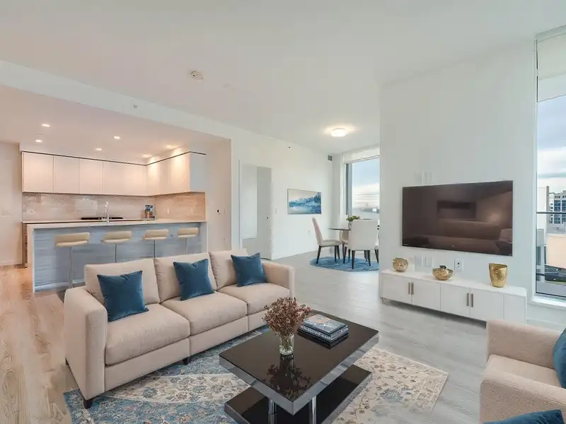503 680 QUAYSIDE DRIVE - photo 1 of 25