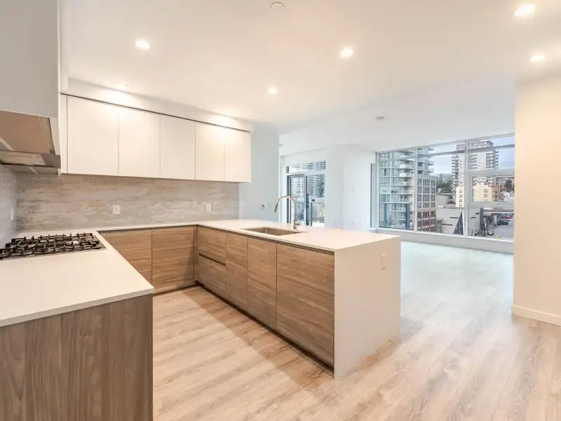 503 680 QUAYSIDE DRIVE - photo 3 of 25