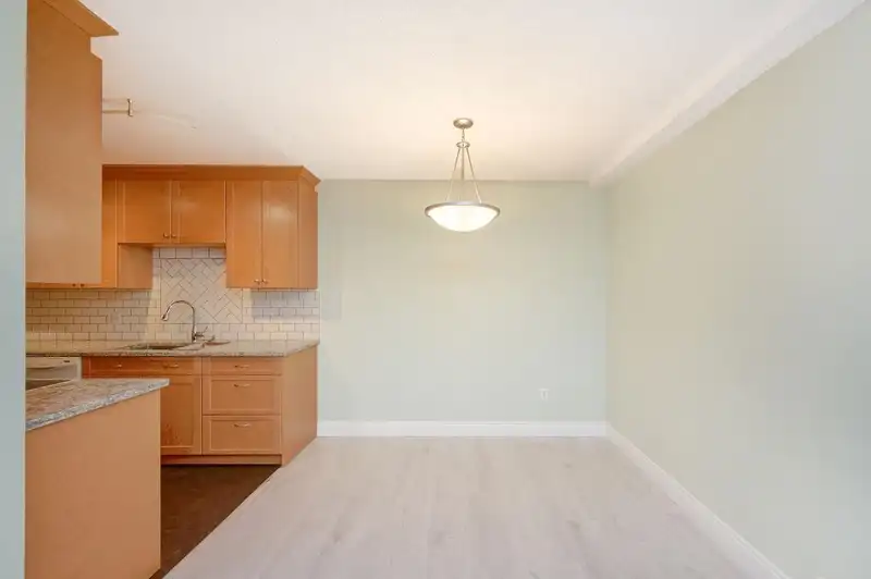 109 9202 HORNE STREET - photo 4 of 40