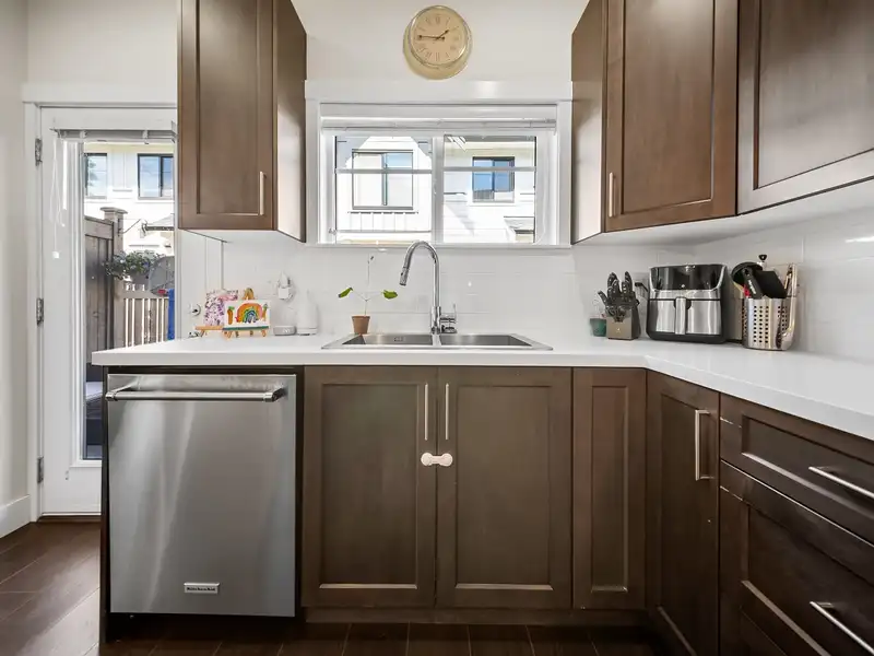 115 16528 24A AVENUE - photo 4 of 35