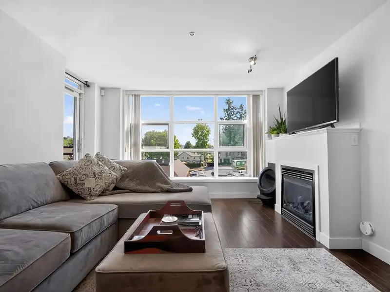 411 3255 SMITH AVENUE - photo 1 of 26
