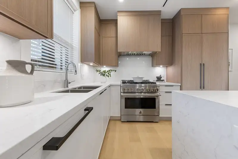 2207 E 7TH AVENUE - photo 1 of 34