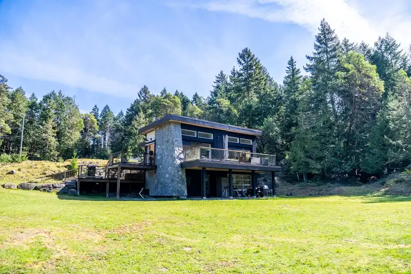 5582 HOOSON ROAD - photo 1 of 39