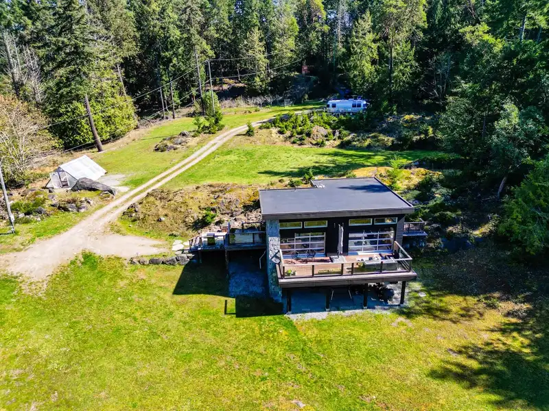 5582 HOOSON ROAD - photo 3 of 39
