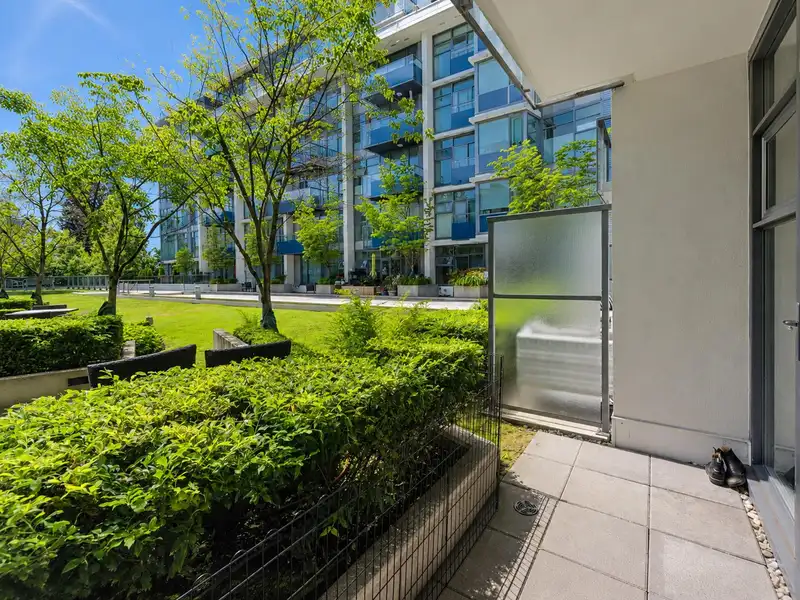 131 1777 W 7TH AVENUE - photo 3 of 26