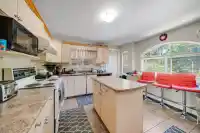 8863 KING GEORGE BOULEVARD - thumbnail 15