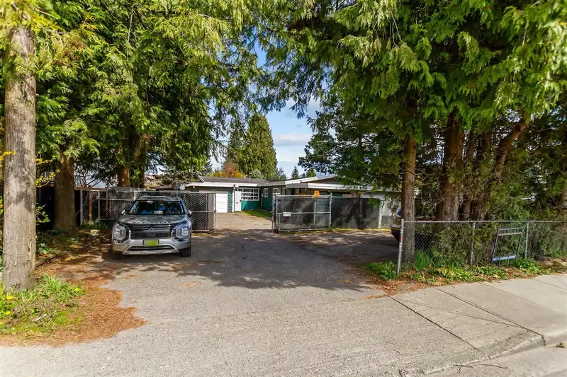 22041 DEWDNEY TRUNK ROAD - photo 1 of 21