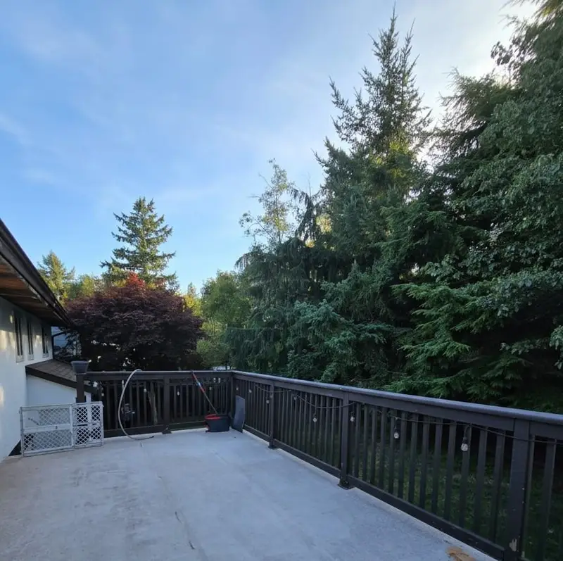 7133 114A STREET - photo 3 of 9