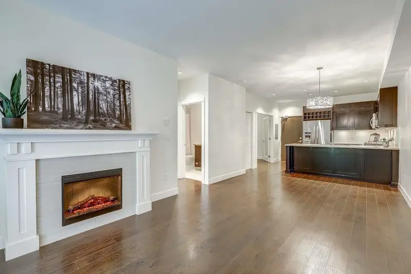 111 15185 36 AVENUE - photo 3 of 25