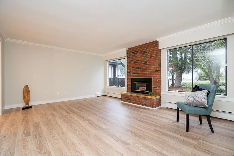 9829 120A STREET - photo 4 of 25