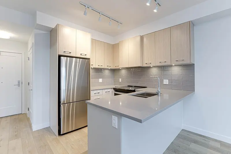 206 4933 CLARENDON STREET - photo 3 of 25